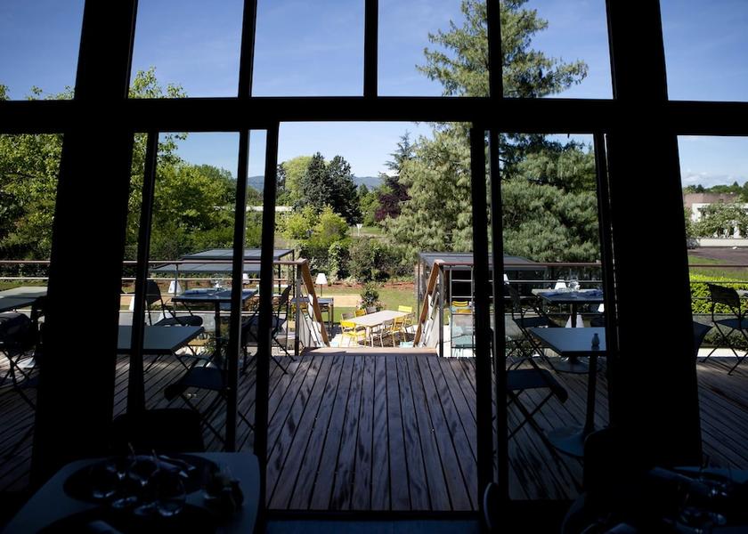 Auvergne-Rhone-Alpes Charbonnieres-Les-Bains Restaurant