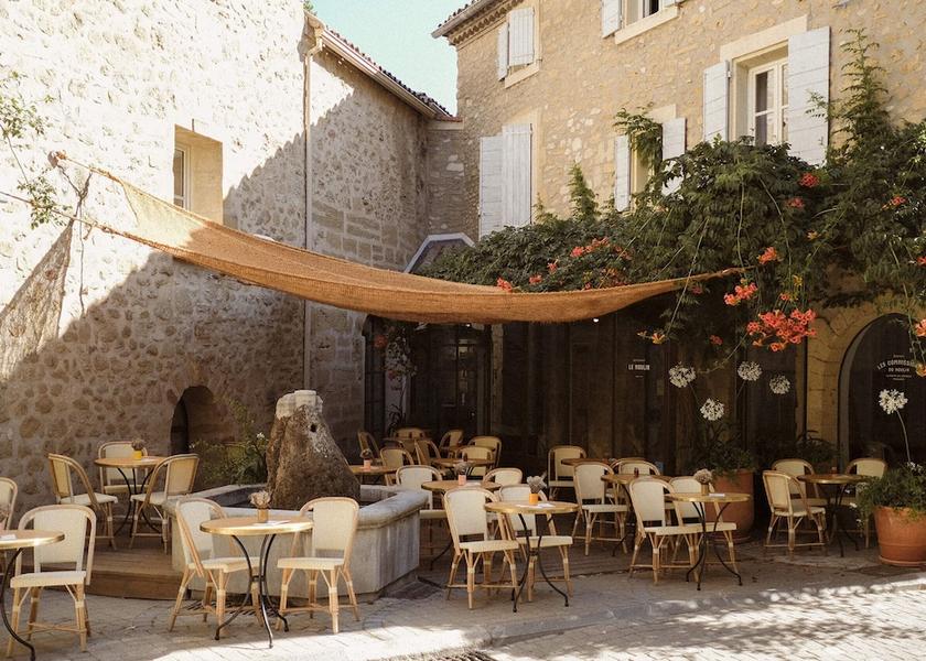 Provence - Alpes - Cote d'Azur Lourmarin Exterior Detail