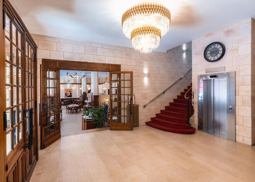 Normandy Lisieux Lobby