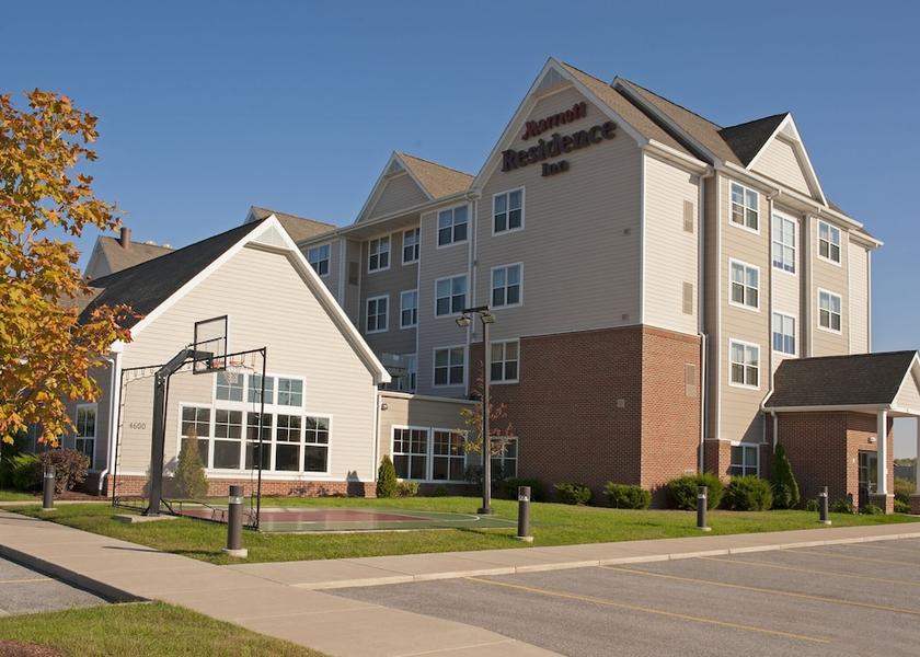 Iowa Moline Exterior Detail