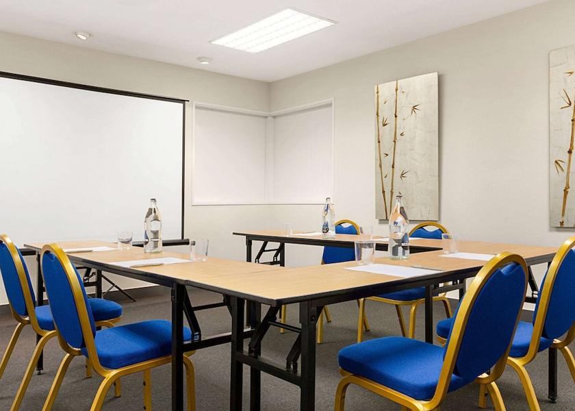 Community of Madrid Tres Cantos Meeting facility