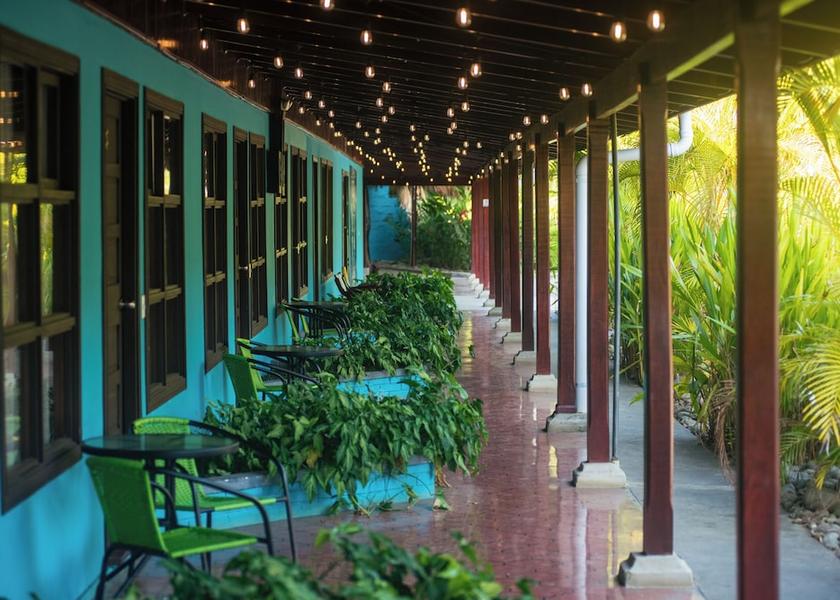 Puntarenas Province Jacó Garden view