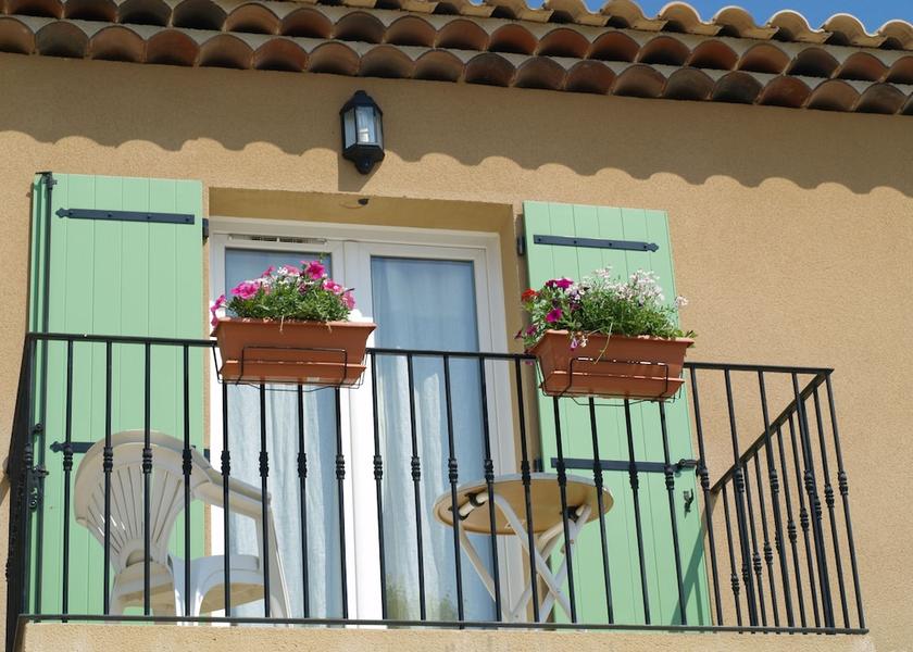 Provence-Alpes-Côte d'Azur Mouries Front of property