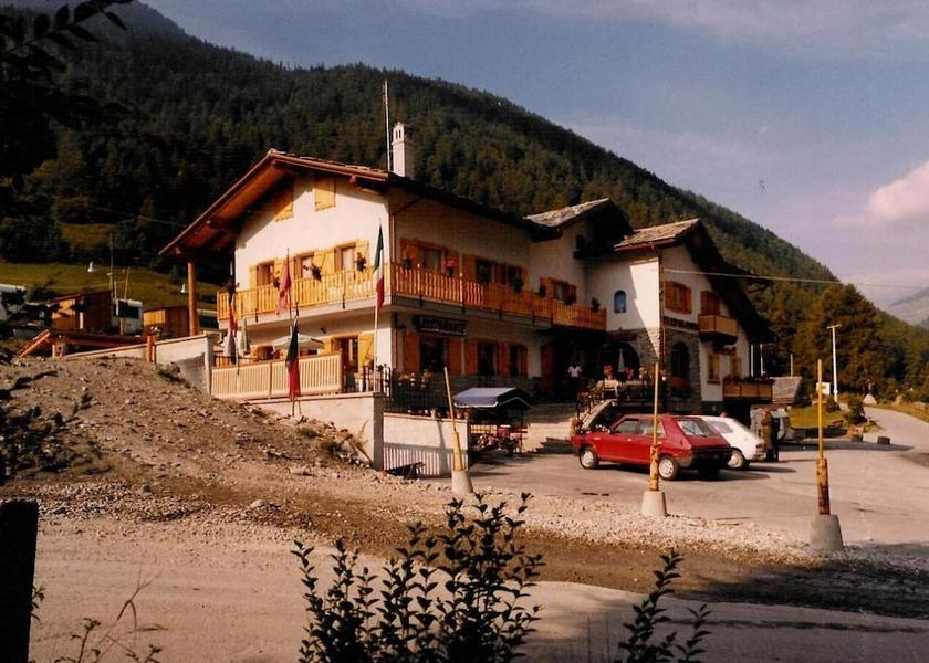 Valle d'Aosta Etroubles Exterior Detail