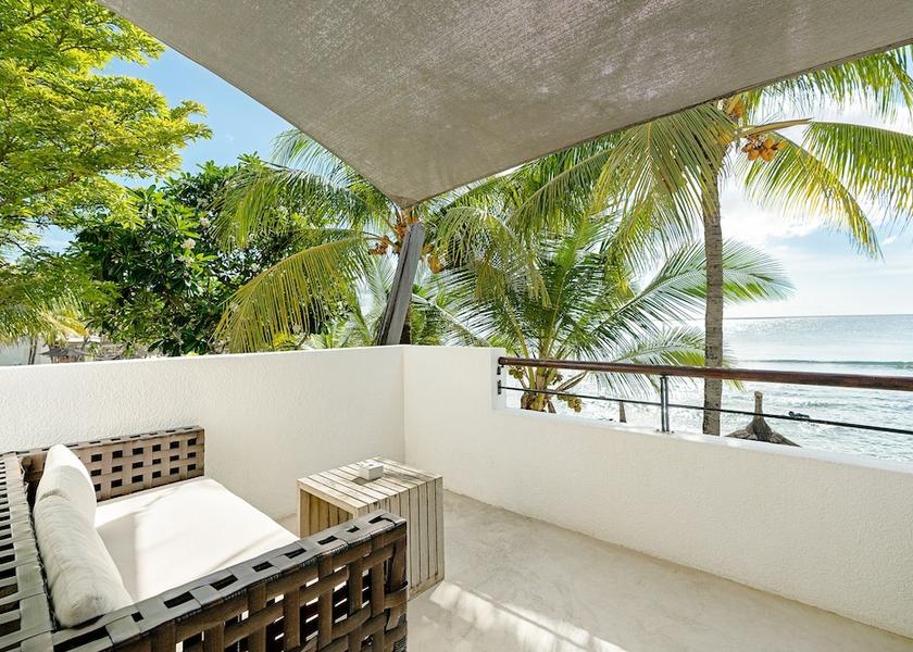 MU Pointe Aux Piments Exterior Detail