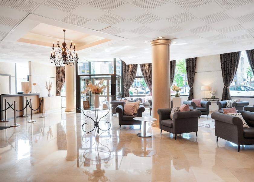 Ile-de-France Evry Lobby