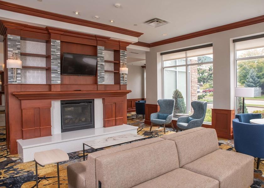 Pennsylvania Erie Lobby