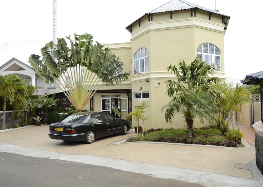 MU Grand Bay Entrance