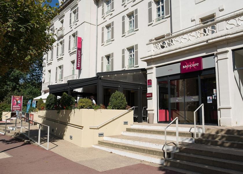 Grand Est Vittel Lobby