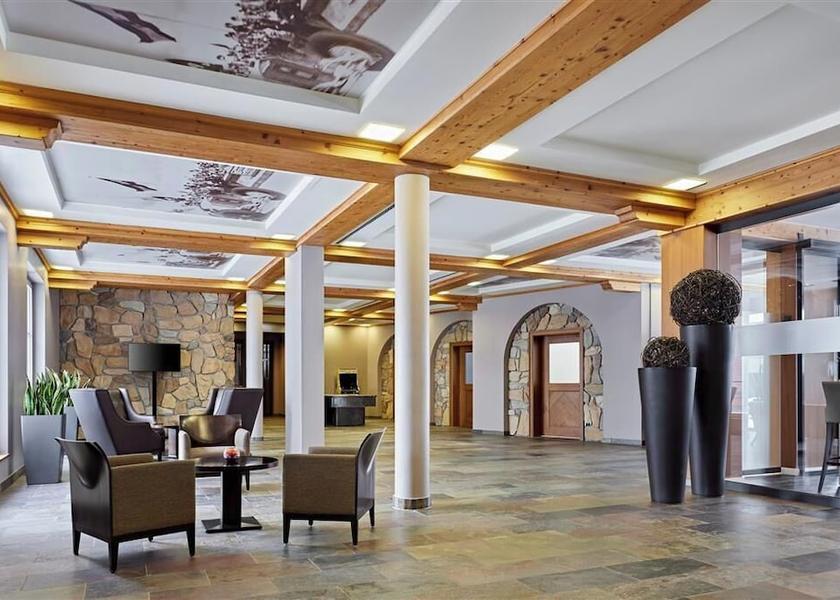 Rhineland-Palatinate Nuerburg Lobby