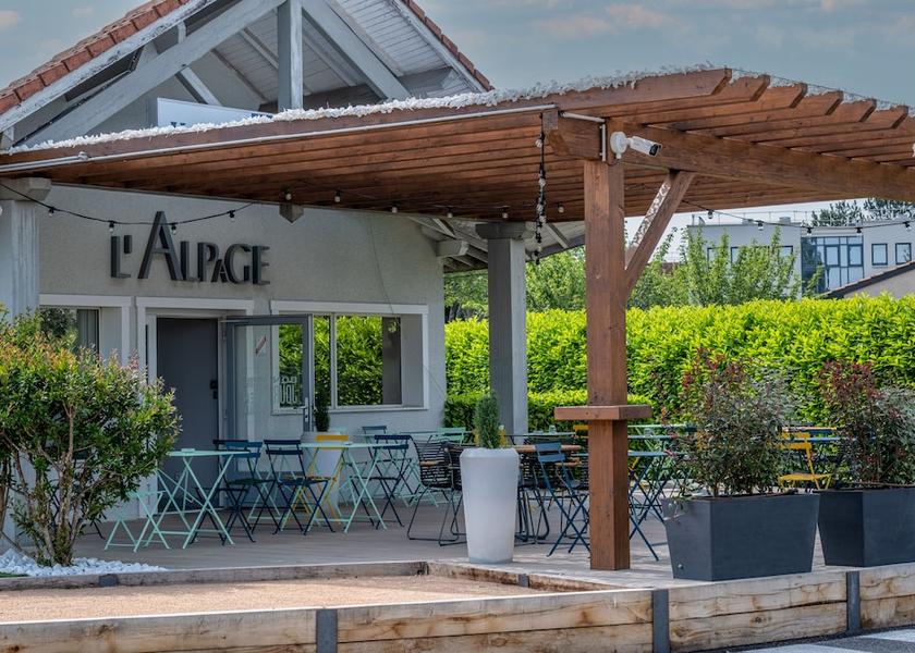 Auvergne-Rhône-Alpes Bron Terrace/patio