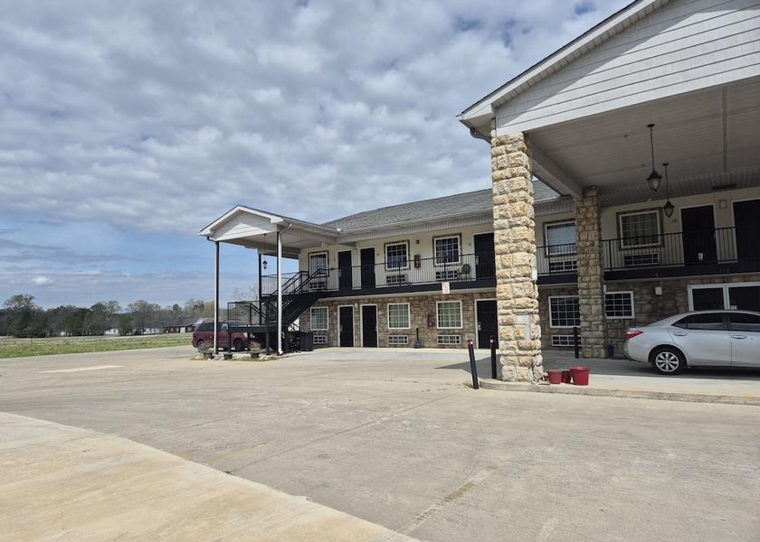 Georgia Chickamauga Exterior Detail