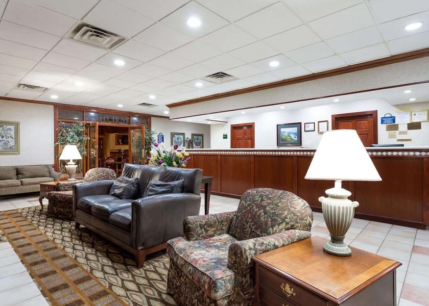 North Carolina Southern Pines Lobby