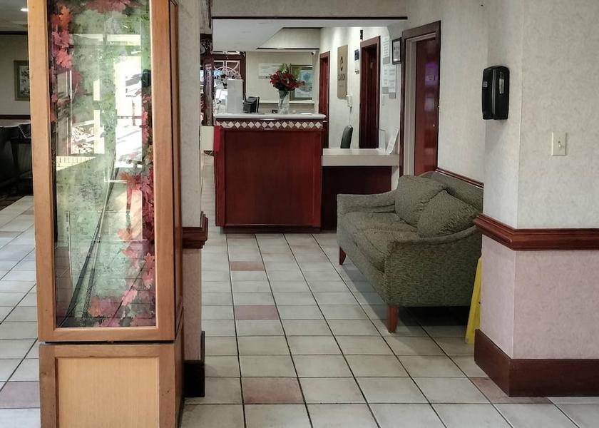 North Carolina Southern Pines Lobby