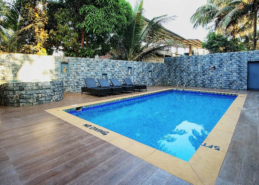 Goa Calangute Pool
