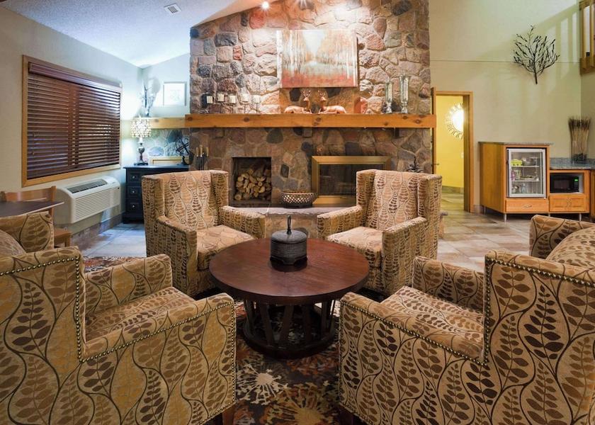 Minnesota Alexandria Lobby
