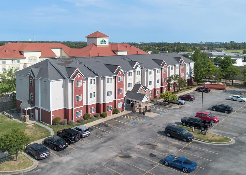 Arkansas bentonville Parking