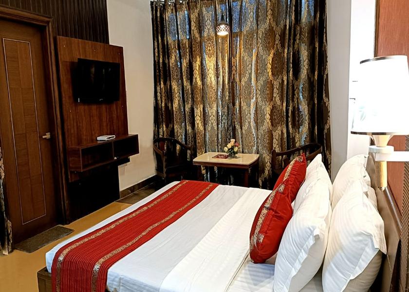 Himachal Pradesh Dalhousie  Deluxe Rooms