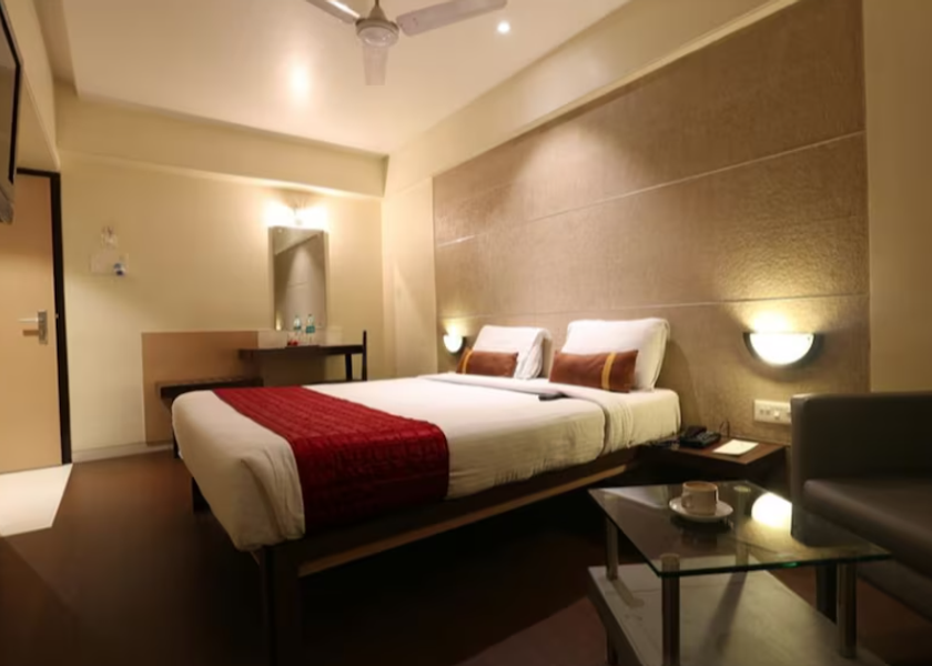 Maharashtra Thane Deluxe Room