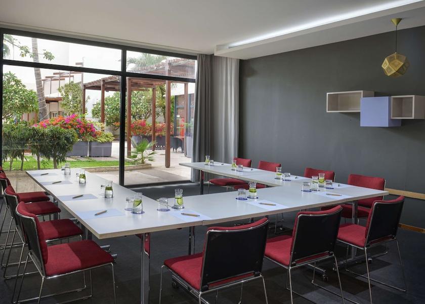  Dakar Meeting Room