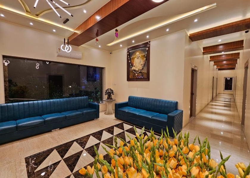 Maharashtra Shirdi Public Areas