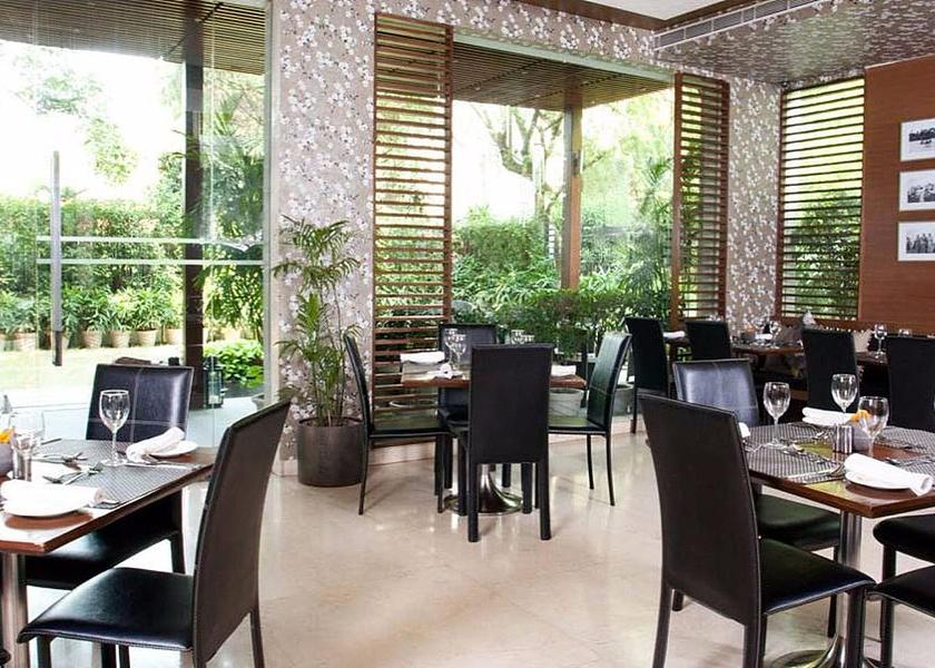 Delhi Delhi Food & Dining