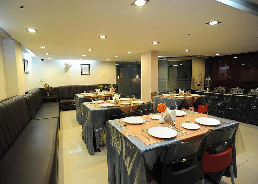 West Bengal Kolkata Food & Dining