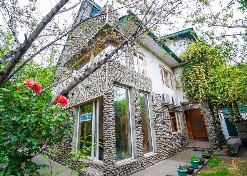 Jammu and Kashmir Srinagar Hotel Exterior