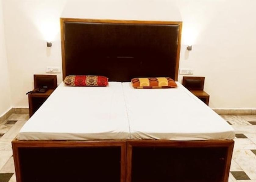 Punjab Jalandhar Standard Room.