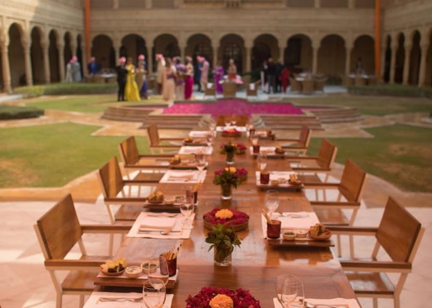 Rajasthan Jaisalmer Family dining