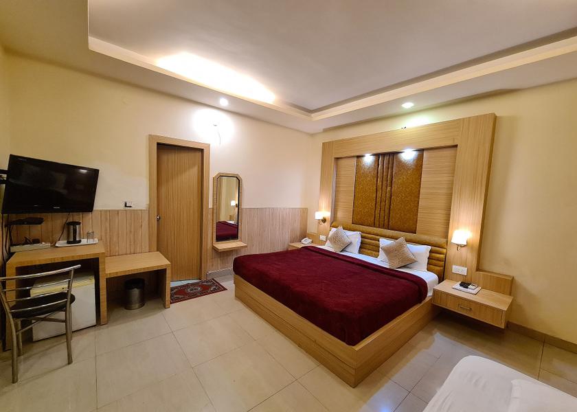 Uttarakhand Dehradun Super Deluxe Triple Room
