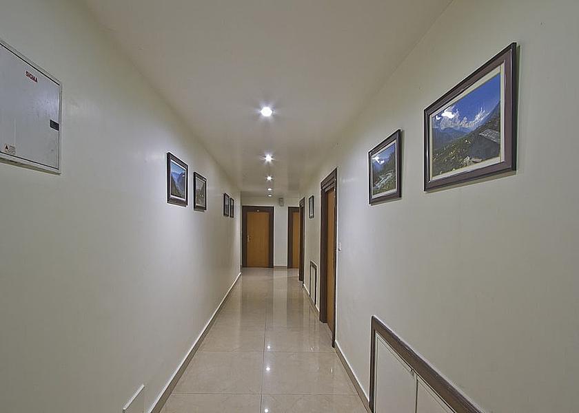 Himachal Pradesh Manali Hallway