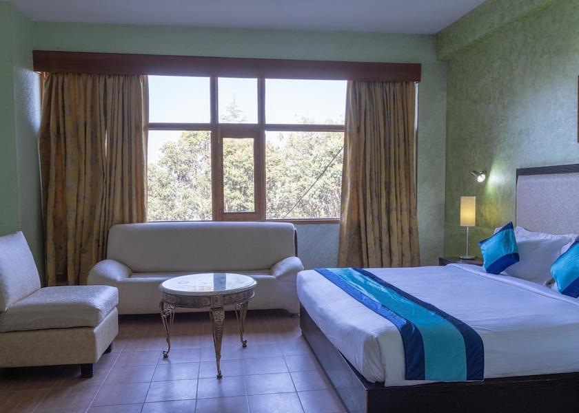 Himachal Pradesh Chail Room