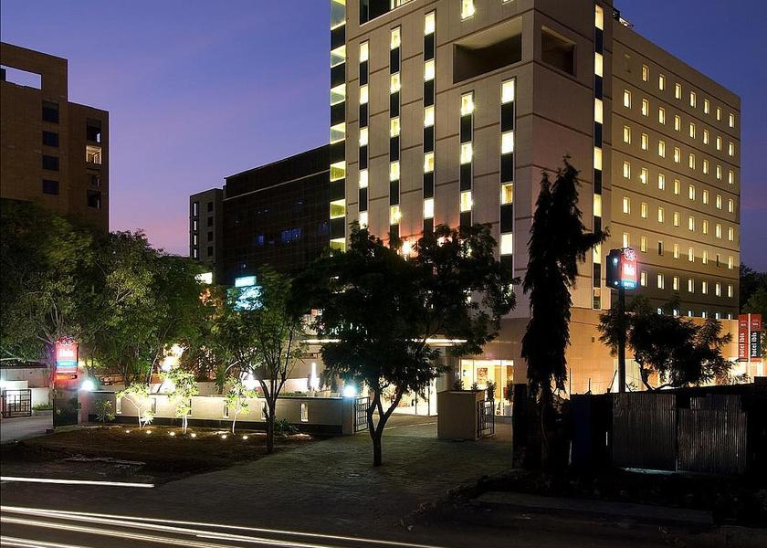 Maharashtra Pune Facilities