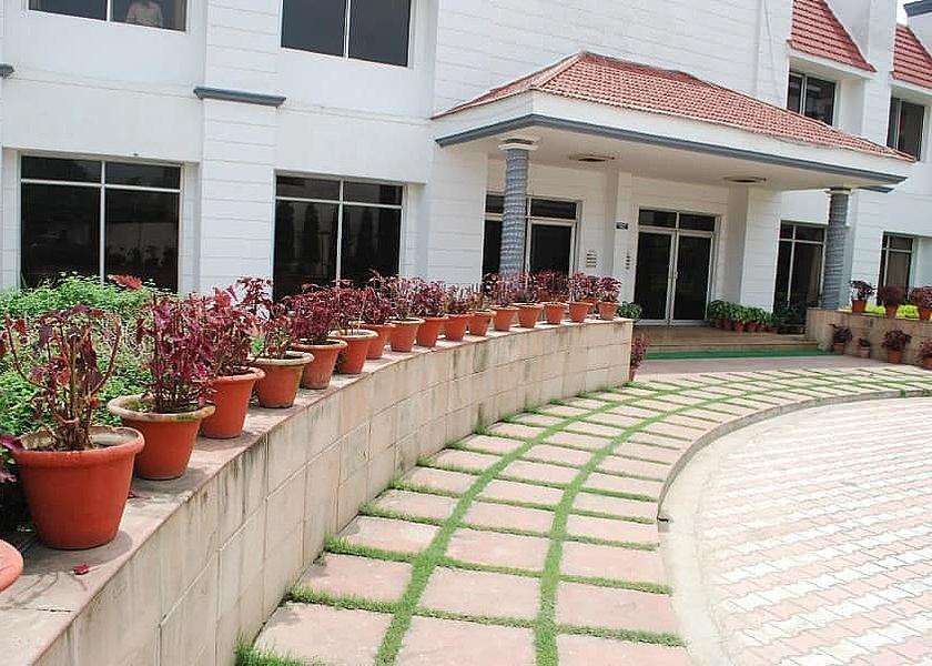 Uttar Pradesh Lucknow Hotel Exterior