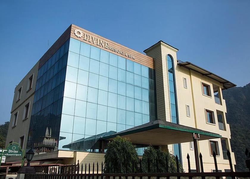 Uttarakhand Rishikesh Hotel Exterior