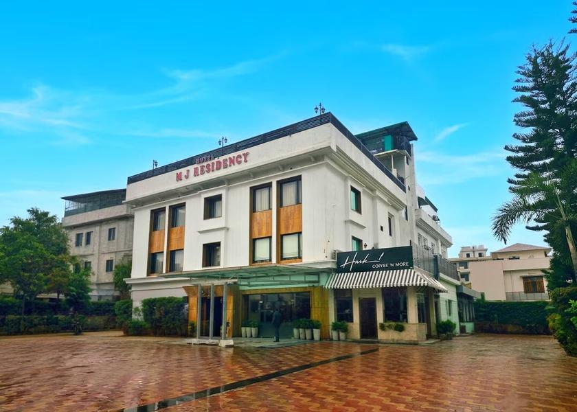 Uttarakhand Dehradun Hotel Exterior