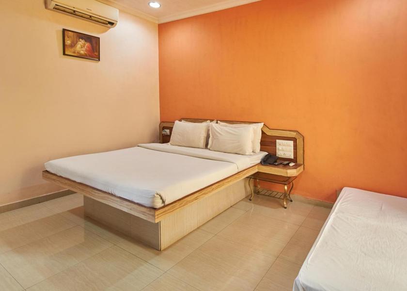 Maharashtra Lonavala Deluxe Room