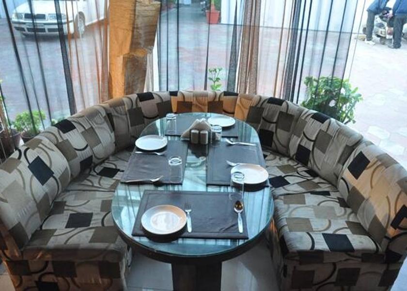 Uttarakhand Dehradun Food & Dining