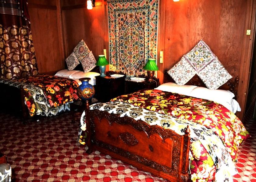 Jammu and Kashmir Srinagar Room