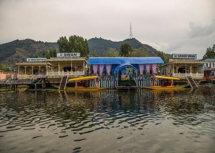 Jammu and Kashmir Srinagar Boating