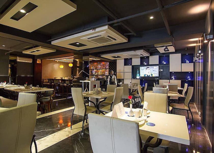 West Bengal Kolkata Food & Dining