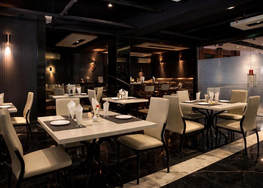 West Bengal Kolkata Food & Dining