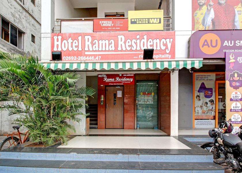 Gujarat Anand Hotel Exterior