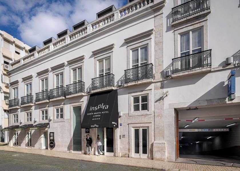  Lisbon Front of property