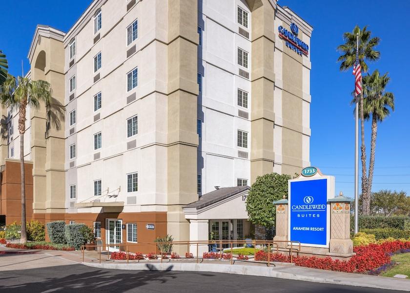 California Anaheim Exterior