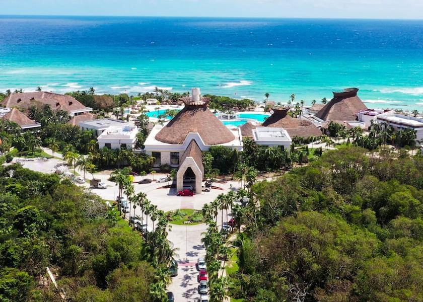 Quintana Roo Akumal Aerial view