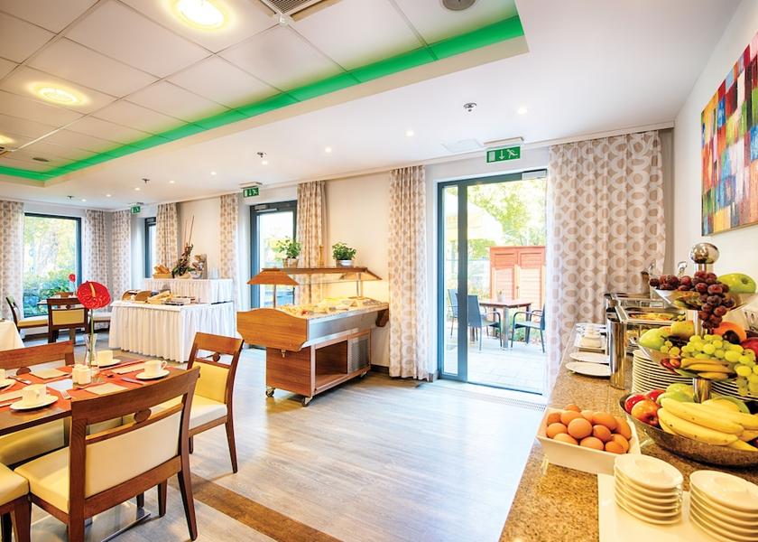  Budapest Breakfast Area