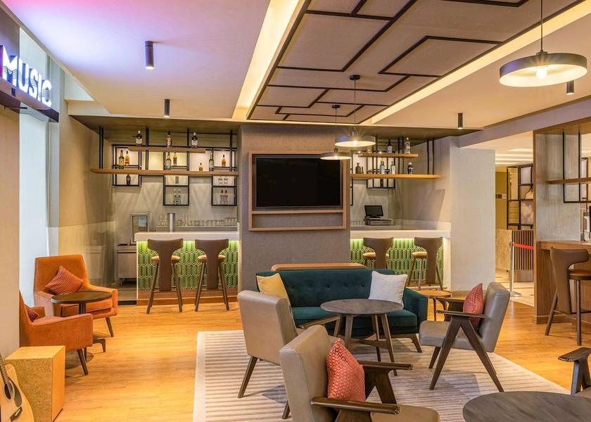 Maharashtra Mumbai Bar (on property)