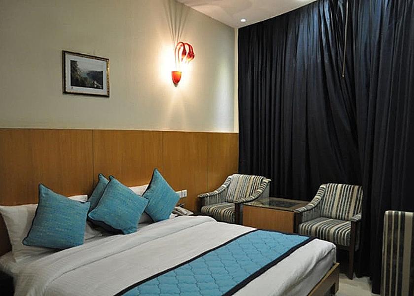 Uttarakhand Rishikesh Room